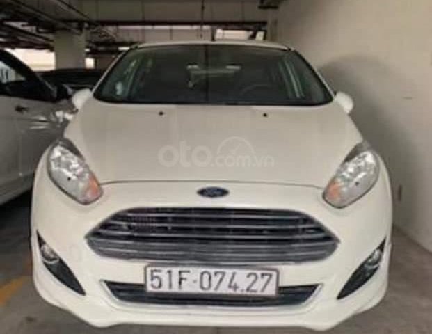 Bán Ford Fiesta 2015 chính chủ, xe còn rất đẹp máy ngon0