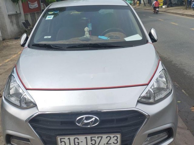 Cần bán gấp Hyundai Grand i10 sản xuất 2018, màu bạc, nhập khẩu, 310tr