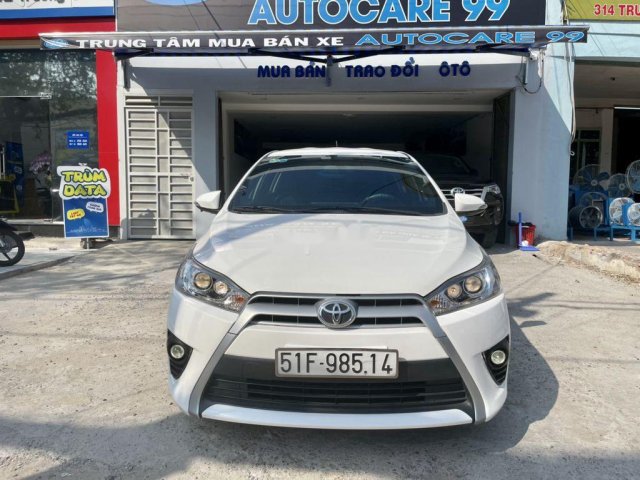 Bán xe Toyota Yaris năm 2016, màu trắng, nhập khẩu, giá tốt