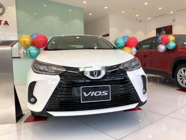 Cần bán Toyota Vios đời 2021, màu trắng