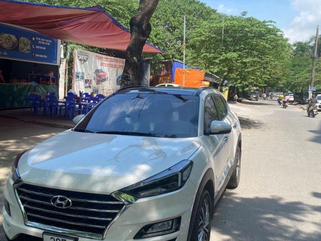 Cần bán xe Hyundai Tucson đời 2020, màu trắng