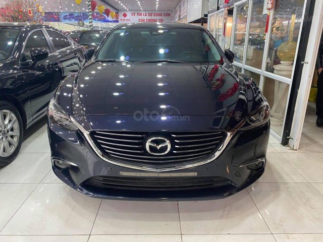 Bán nhanh Mazda 6 Premium 2.0AT 2018, màu xanh