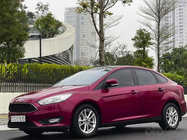 Cần bán gấp Ford Focus Trend 1.5L sản xuất 2018, màu đỏ