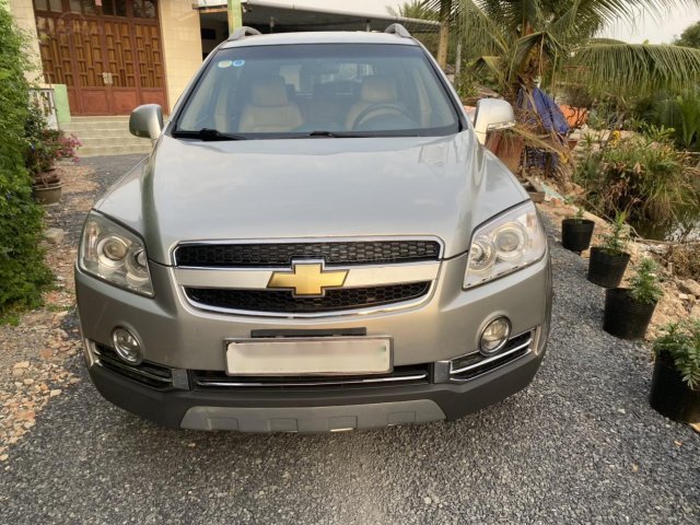 Cần bán xe Chevrolet Captiva LTZ MAXX 2.4 AT sản xuất 2011