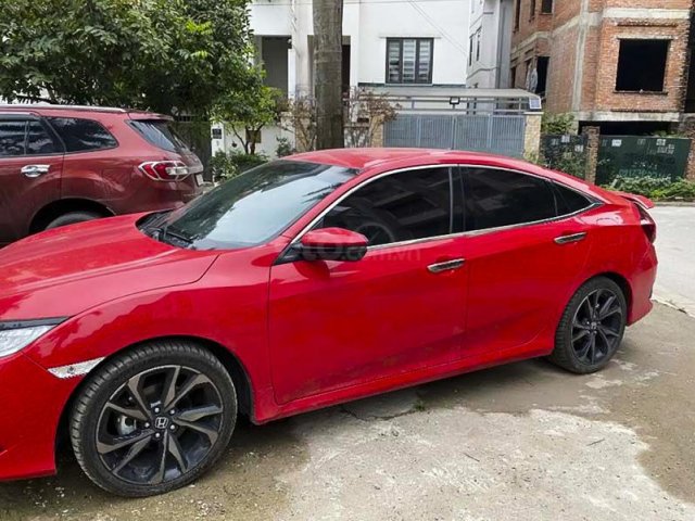 Bán Honda Civic RS sản xuất năm 2019, màu đỏ, xe nhập