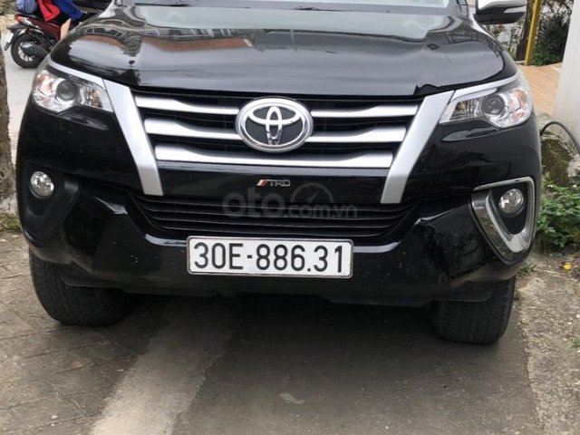 Xe nhà bán lại Toyota Fortuner năm sản xuất 2017, giá tốt0