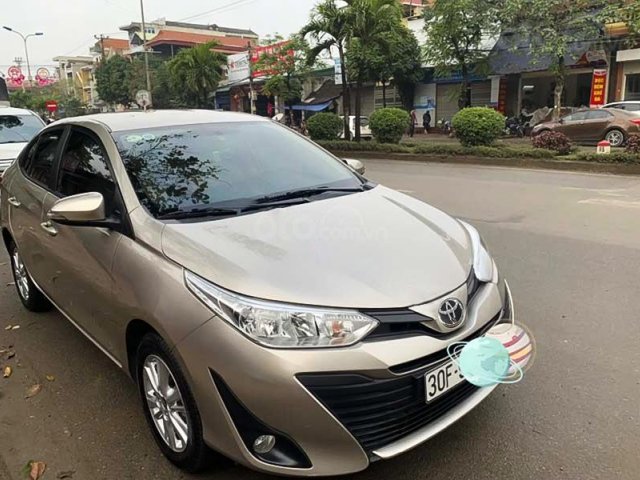 Cần bán gấp Toyota Vios sản xuất 2019, màu vàng