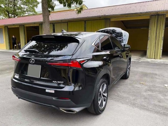 Bán Lexus NX 300 sản xuất năm 2018, màu đen, nhập khẩu nguyên chiếc0