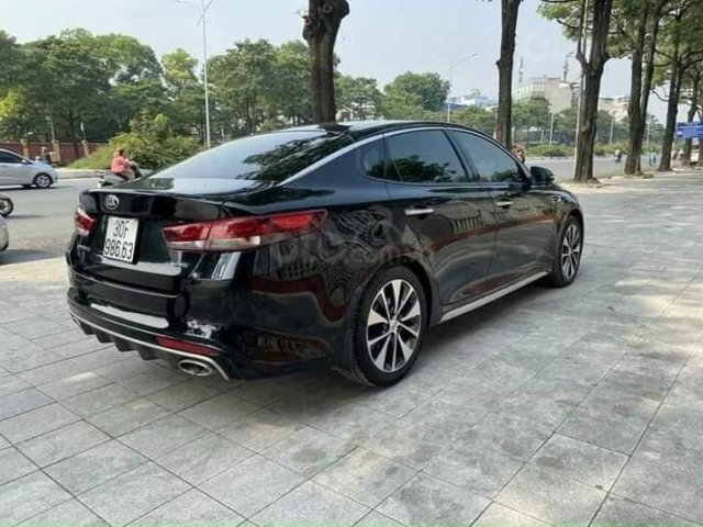 Cần bán gấp Kia Optima đời 2017, màu đen0