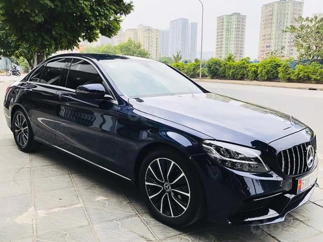 Xe Mercedes C200 sản xuất năm 2019, màu xanh lam, nhập khẩu0