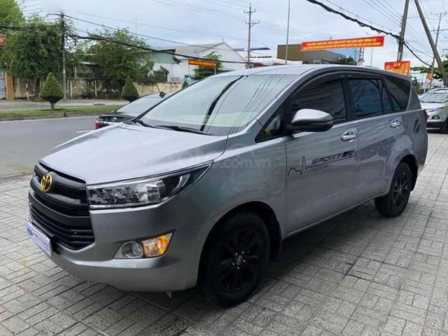 Bán Toyota Innova năm 2018, màu bạc, giá cạnh tranh0