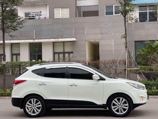 Xe Hyundai Tucson năm 2011, màu trắng, xe nhập chính chủ0