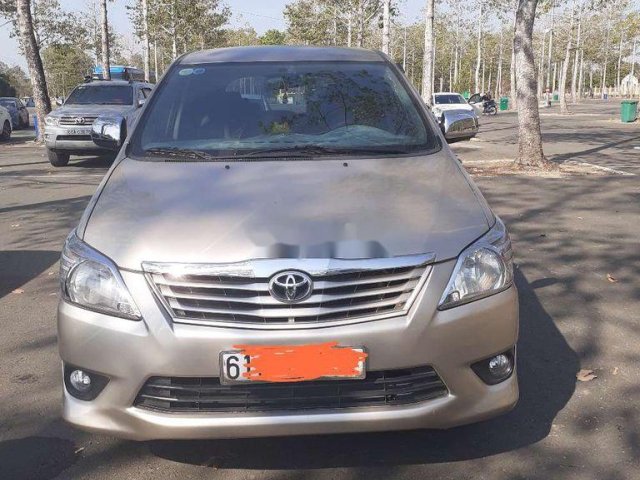 Bán Toyota Innova, vàng cát, năm 2013, giá tốt0