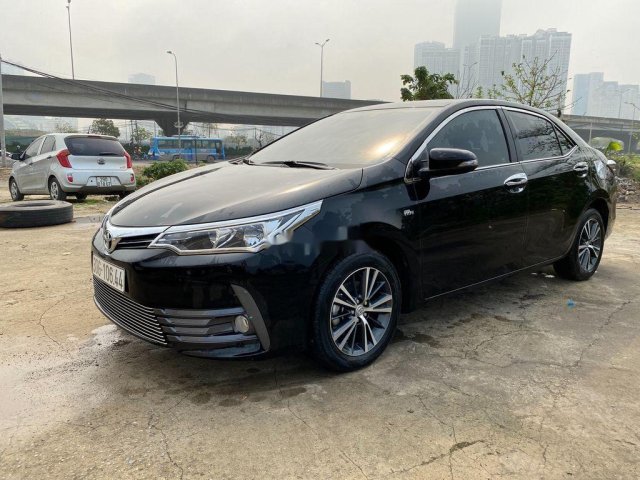 Cần bán Toyota Corolla Altis năm sản xuất 20200