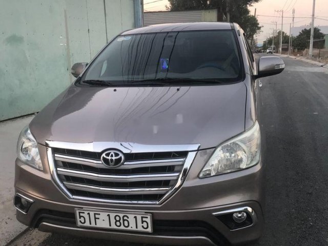 Xe Toyota Innova sản xuất năm 2015 còn mới