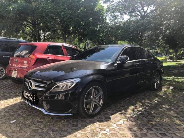 Cần bán xe Mercedes C class năm sản xuất 2015, nhập khẩu nguyên chiếc còn mới