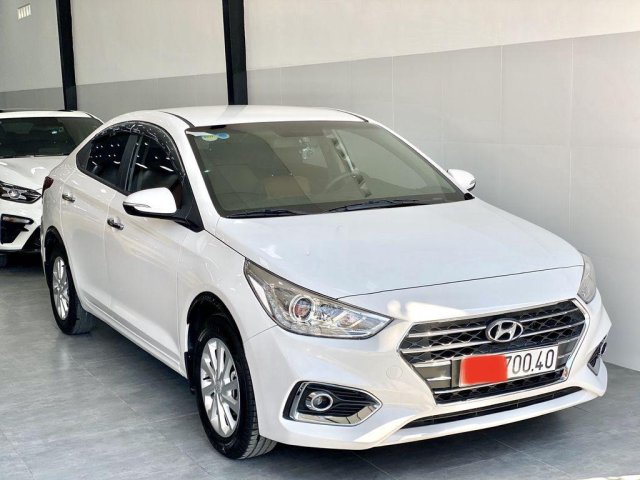 Bán Hyundai Accent năm sản xuất 2019, màu trắng còn mới