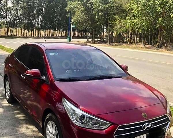 Bán ô tô Hyundai Accent sản xuất 2018, màu đỏ còn mới, giá tốt