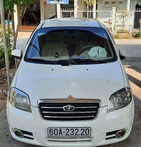 Cần bán lại xe Daewoo Gentra năm 2010 còn mới