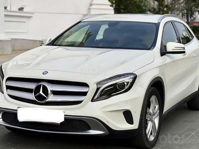Cần bán Mercedes GLA 200 sản xuất 2014, màu trắng, xe nhập