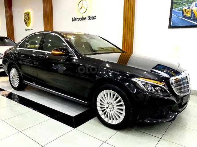 Bán ô tô Mercedes C250 Exclusive đời 2016, màu đen 