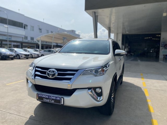 Bán gấp Toyota Fortuner đời 2017, xe mới chỉ lăn bánh hơn 40.000 km, có hỗ trợ vay ngân hàng lãi suất thấp0