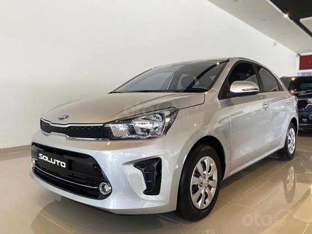 Bán xe Kia Soluto năm sản xuất 2021, màu bạc0