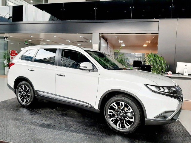 Bán Mitsubishi Outlander đời mới 2021, cam kết xe giá tốt nhất miền Tây, có hỗ trợ vay ngân hàng lãi suất thấp