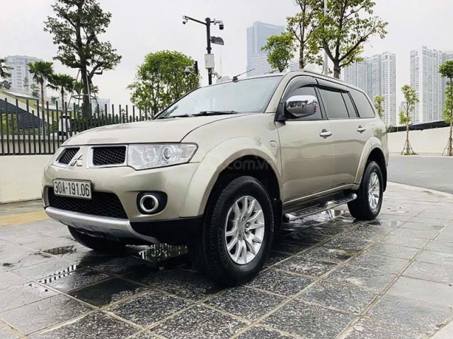 Cần bán lại xe Mitsubishi Pajero Sport G 4x2 AT năm sản xuất 2014 còn mới0