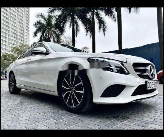 Cần bán lại xe Mercedes C class sản xuất năm 2019 còn mới