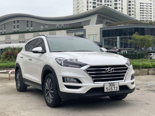 Xe Hyundai Tucson năm sản xuất 2020 còn mới, giá chỉ 915 triệu