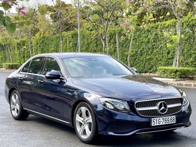 Cần bán Mercedes E class sản xuất 2018 còn mới