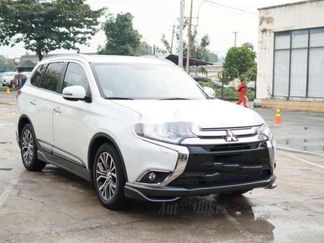 Xe Mitsubishi Outlander sản xuất năm 2019 còn mới, giá 715tr