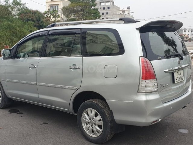 Cần bán lại xe Toyota Innova sản xuất năm 2009