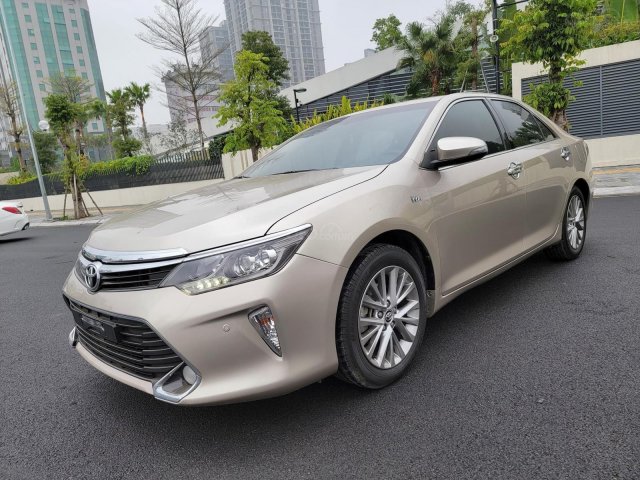 Bán Toyota Camry năm 2017 xe đẹp như mới0