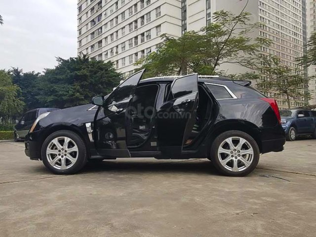 Cần bán gấp Cadillac SRX sản xuất năm 2010, màu đen, nhập khẩu nguyên chiếc còn mới