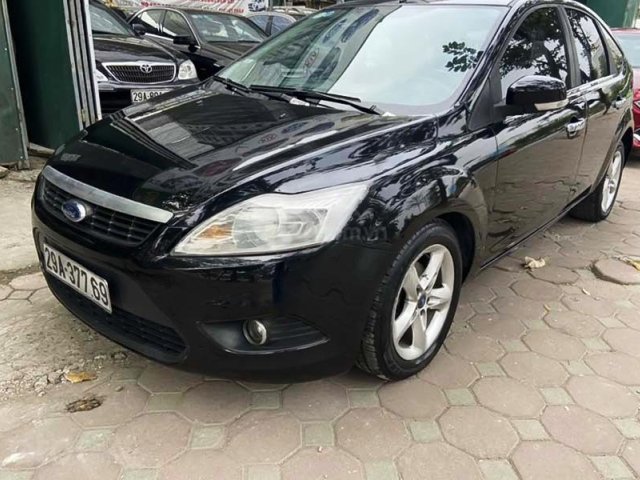 Cần bán gấp Ford Focus sản xuất 2011, màu đen, 279tr