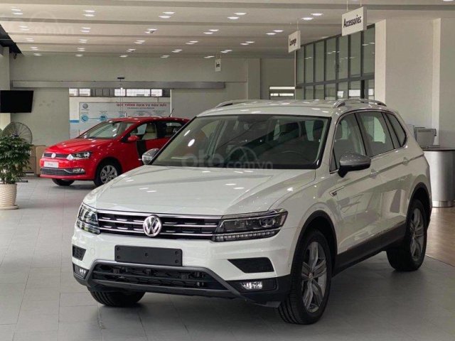 Giá xe tháng 7/2021 Volkswagen Tiguan Luxury S 2021 - xe bản cao nhất - full option xịn xò0