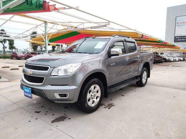 Cần bán gấp Chevrolet Colorado sản xuất năm 2015 xe chính chủ còn mới0