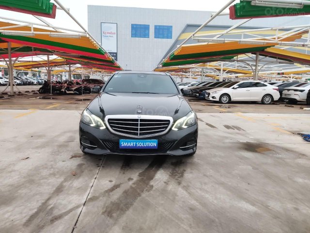 Gia đình cần bán Mercedes-Benz E400 sản xuất 2013, chính chủ còn mới