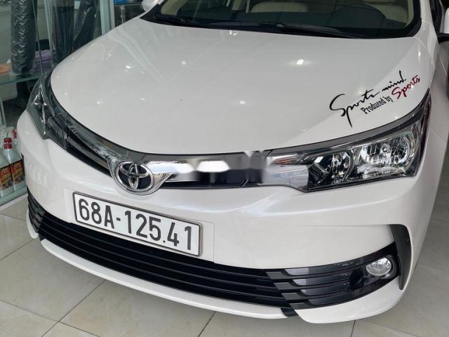 Cần bán Toyota Corolla Altis sản xuất năm 2019, màu trắng 0