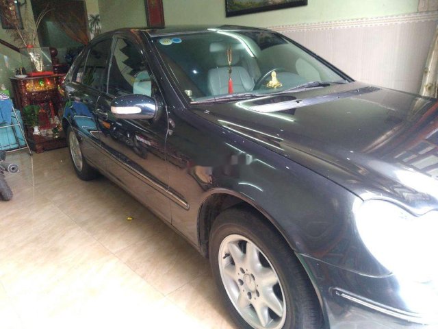 Cần bán Mercedes C200 sản xuất năm 2002, màu xanh lam