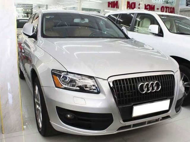 Bán ô tô Audi Q5 năm sản xuất 2009, màu bạc, nhập khẩu