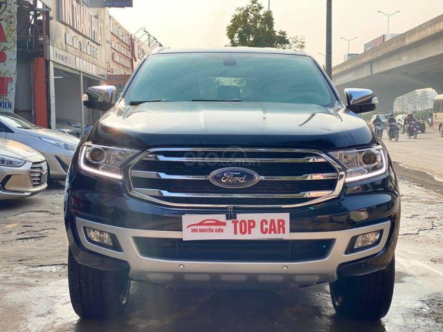 Cần bán xe Ford Everest đời 2019, màu đen, giá tốt