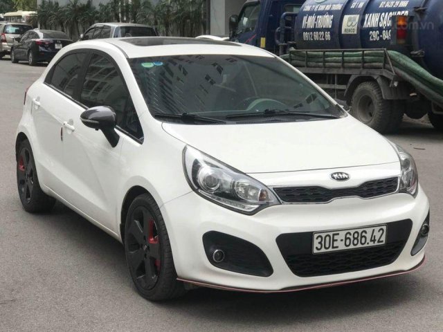 Bán ô tô Kia Rio đời 2013, màu trắng, đăng ký tư nhân0