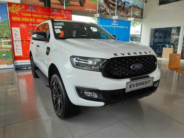 Ford Hà Nội - Ford Everest new 2021, KM khủng, hỗ trợ bank đến 80%, tặng kèm phụ kiện, sẵn xe giao ngay0