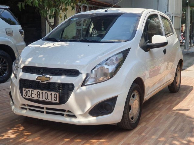 Xe Chevrolet Spark 2017, màu trắng còn mới