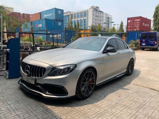 Cần bán lại chiếc xe sang Mercedes C63s AMG đời 20150