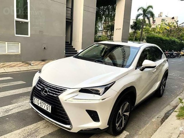 Bán xe Lexus NX năm sản xuất 2018, màu trắng, nhập khẩu nguyên chiếc còn mới0