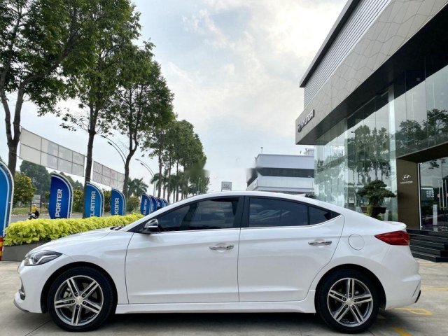 Bán xe Mazda 3 đời 2019, màu trắng, nhập khẩu 